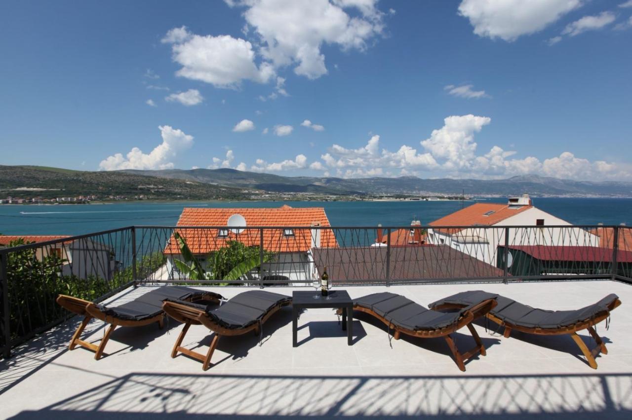 Apartment With Terrace And Sea View - Lucic Trogir Exterior foto